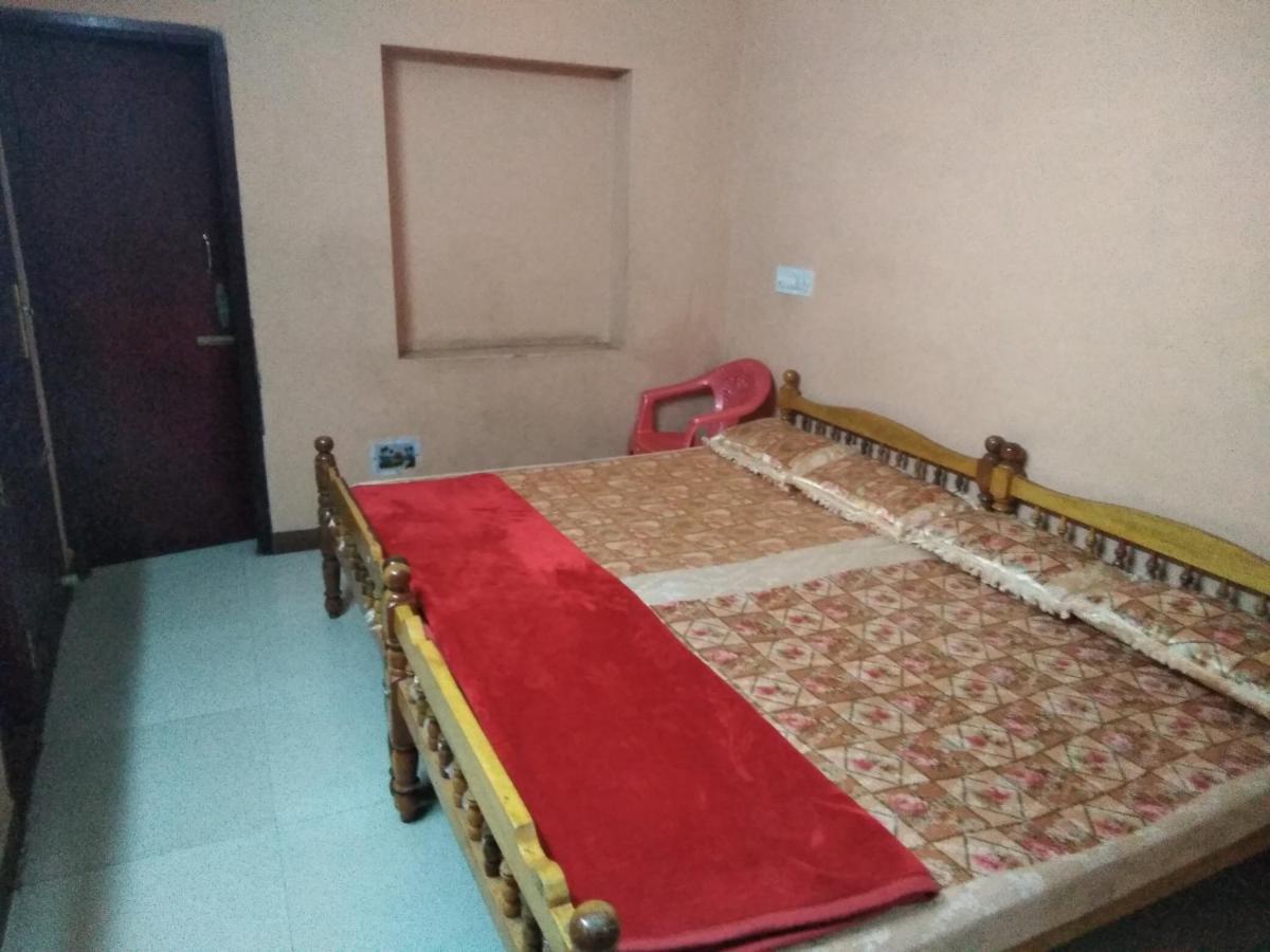 Maniis Homestay Vālpārai Buitenkant foto