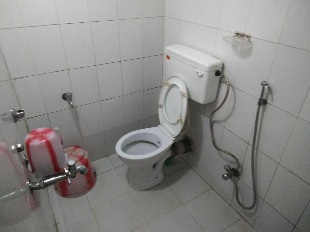 Maniis Homestay Vālpārai Buitenkant foto